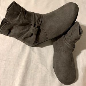 Sonoma Grey boots